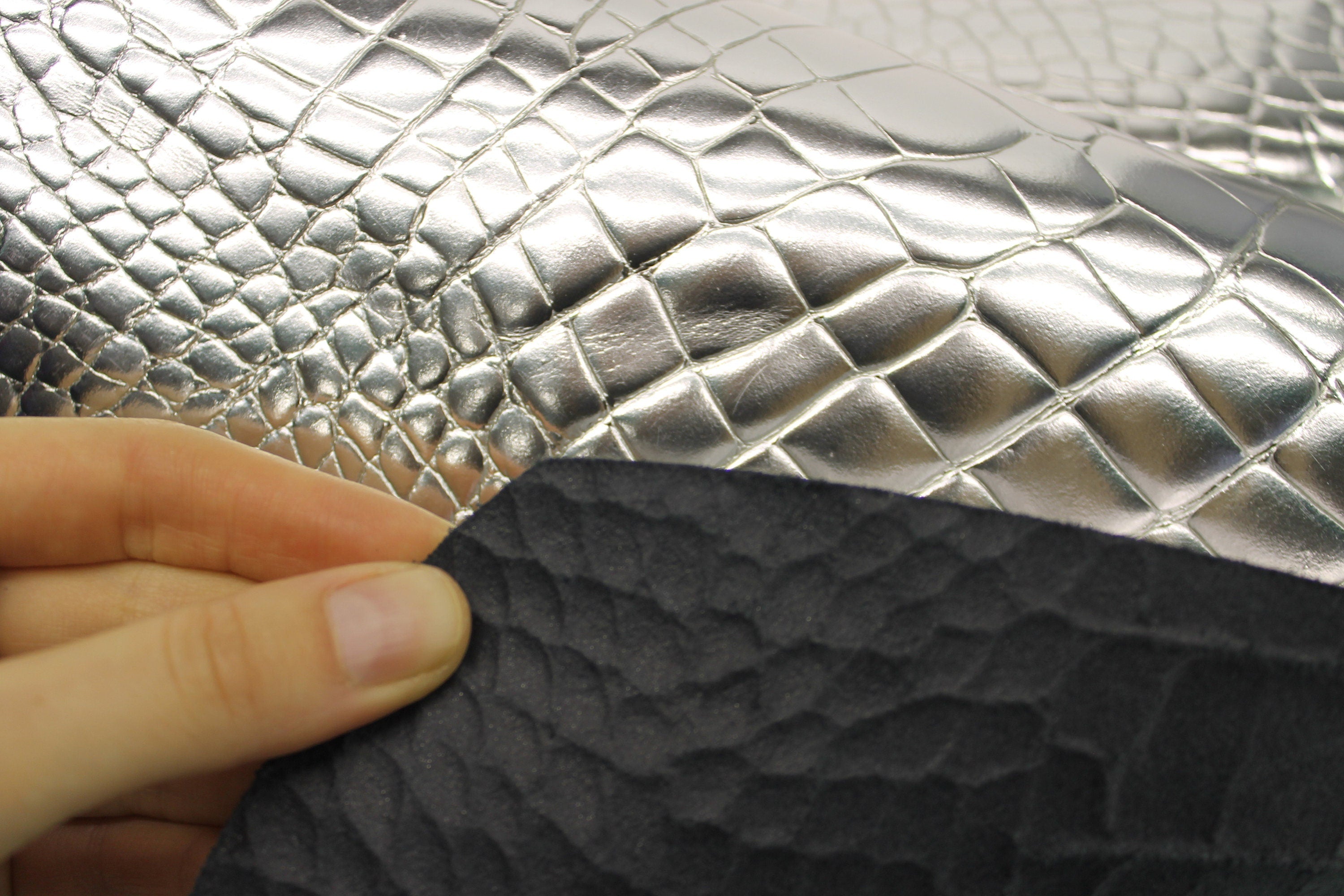 Silver natural leather Crocodile Reptile embossed print | 1 mm 2.5oz  | Silver color | cow embossed hides skins