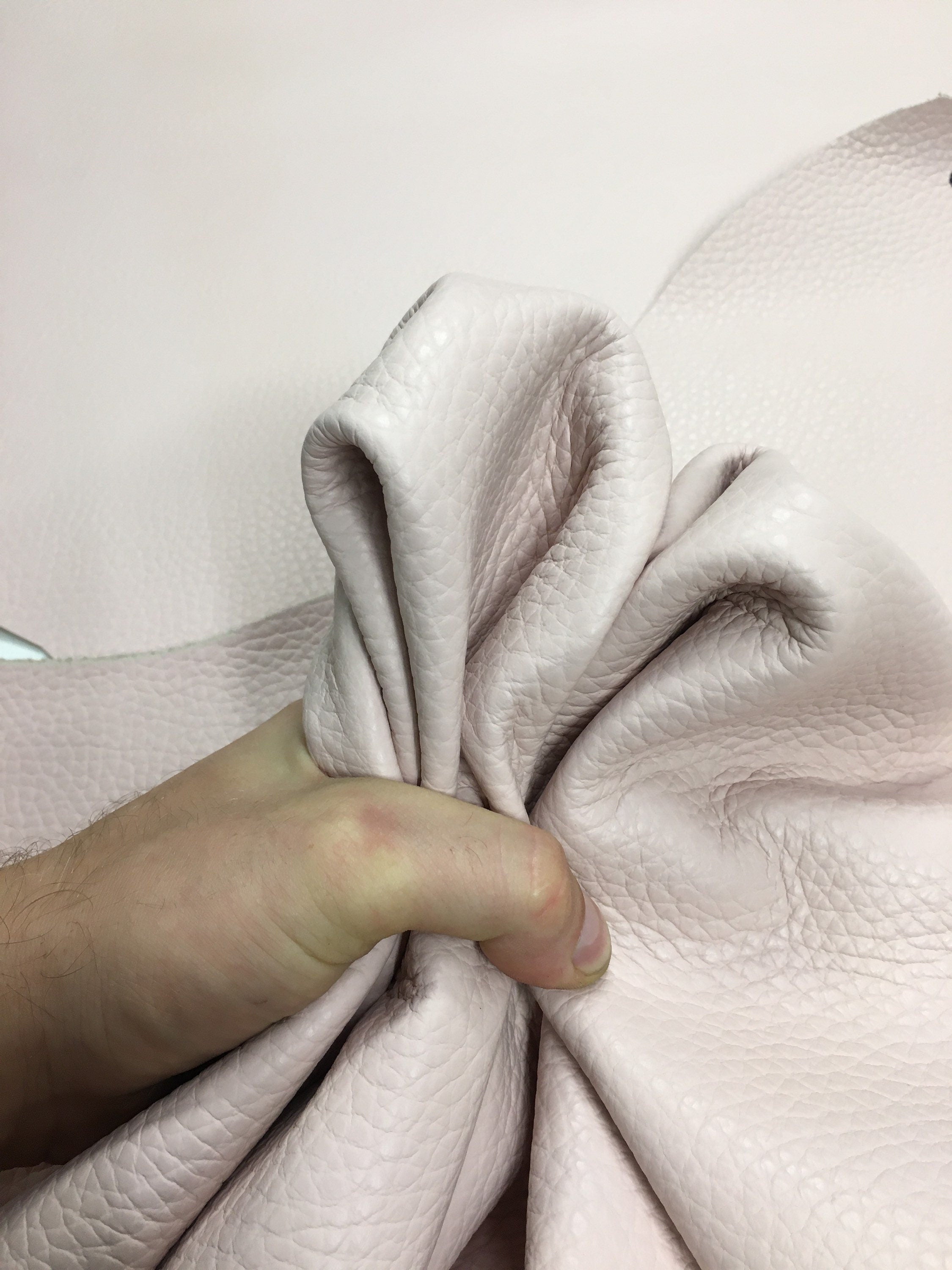 Beige cow leather | Pink nude pastel pebbled | double face | 1.5mm | 4 oz | Real natural hides sides | Precut panels sheets