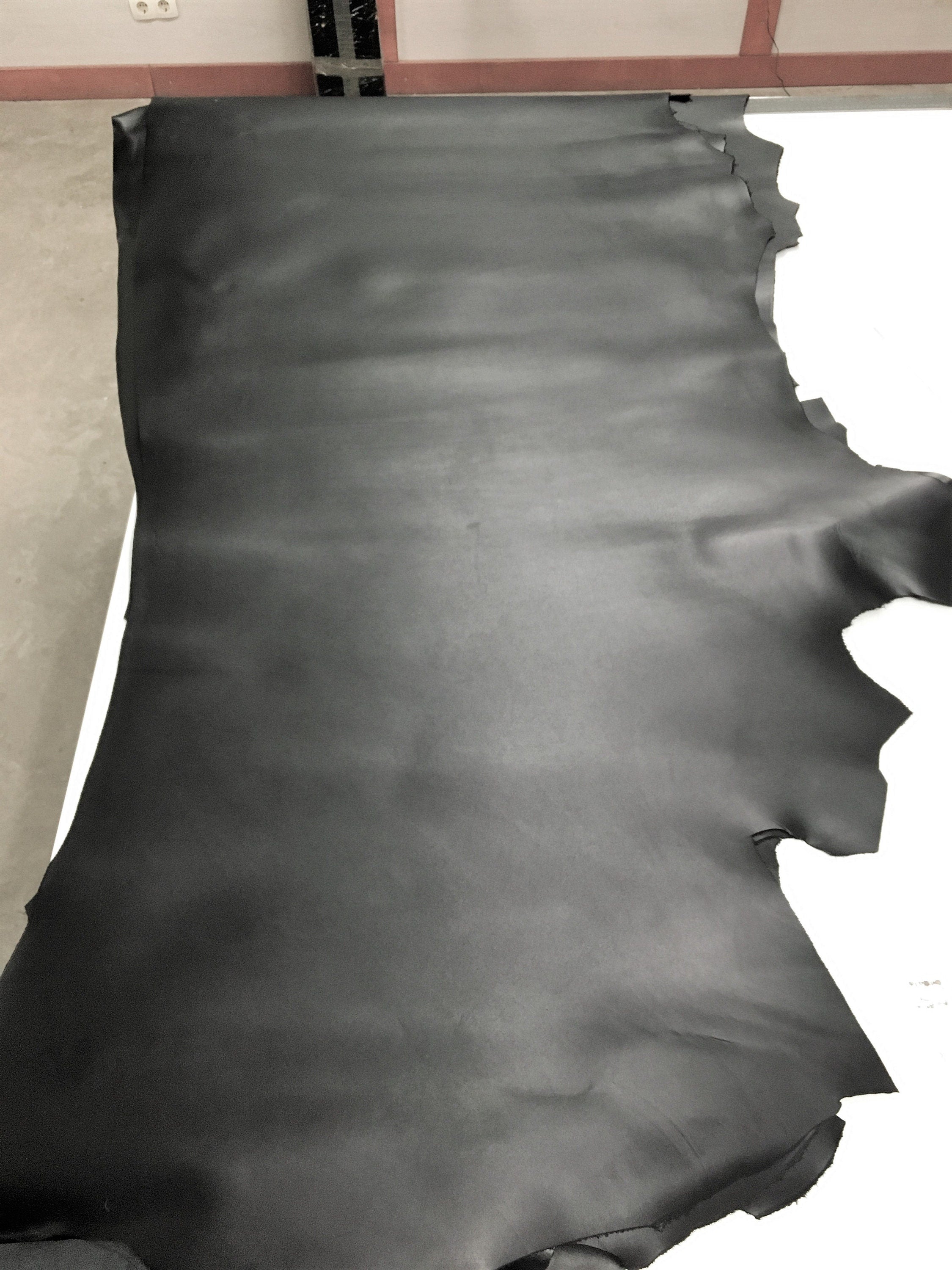 VegTan Black 2.0-2.2 mm 5-6 OZ | Granit | Real natural cow leather | Flat natural leather hide, side, skin| sheets panels precut