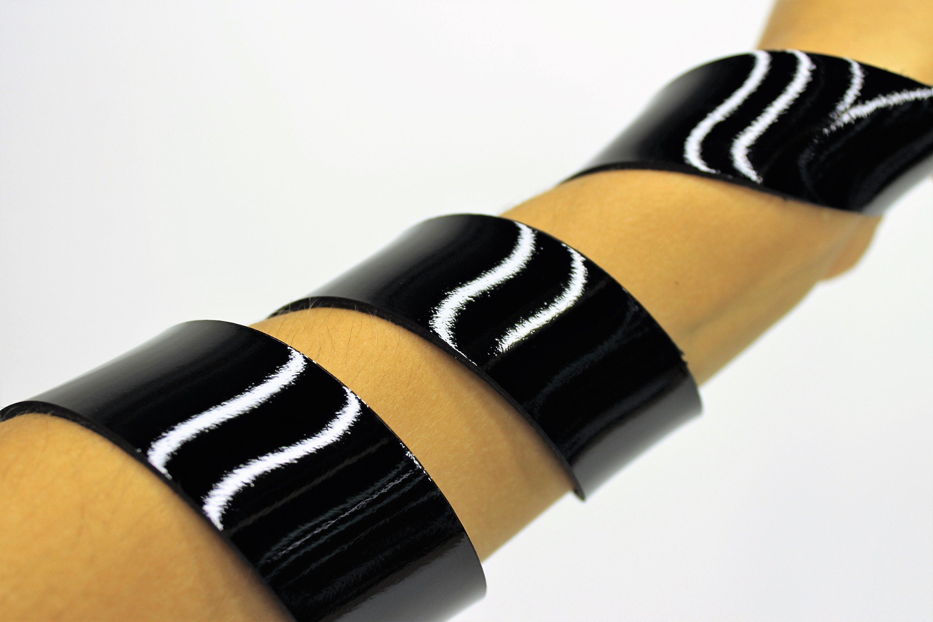 Black patent leather straps | 130 cm, 51 inch long | 2.2 -2.8 mm, 5-6 oz thick