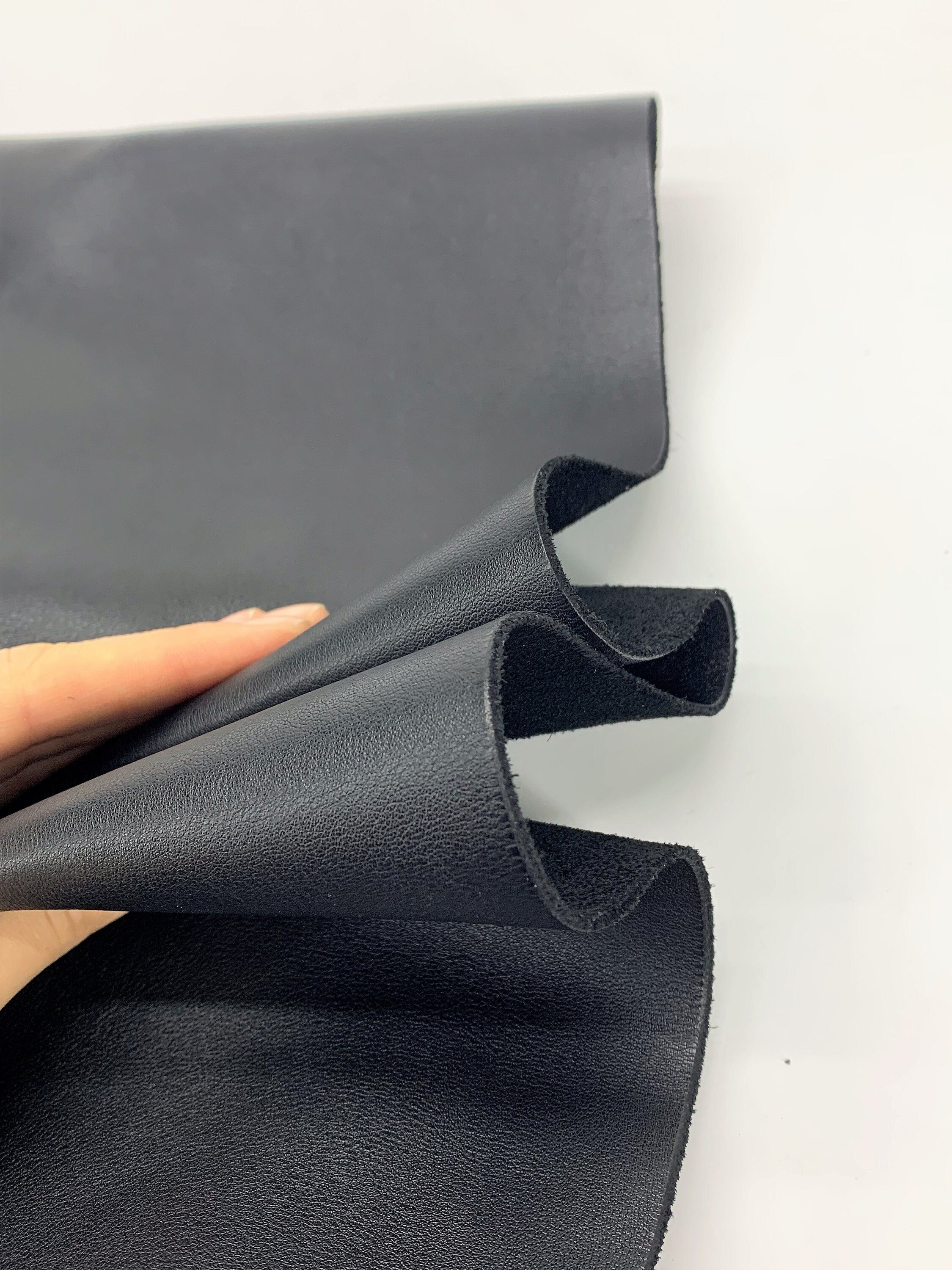 Black leather Shiny milled 100% natural hide skin | 1.6-1.8mm | 4 oz | real cow skin floater soft and pleasant