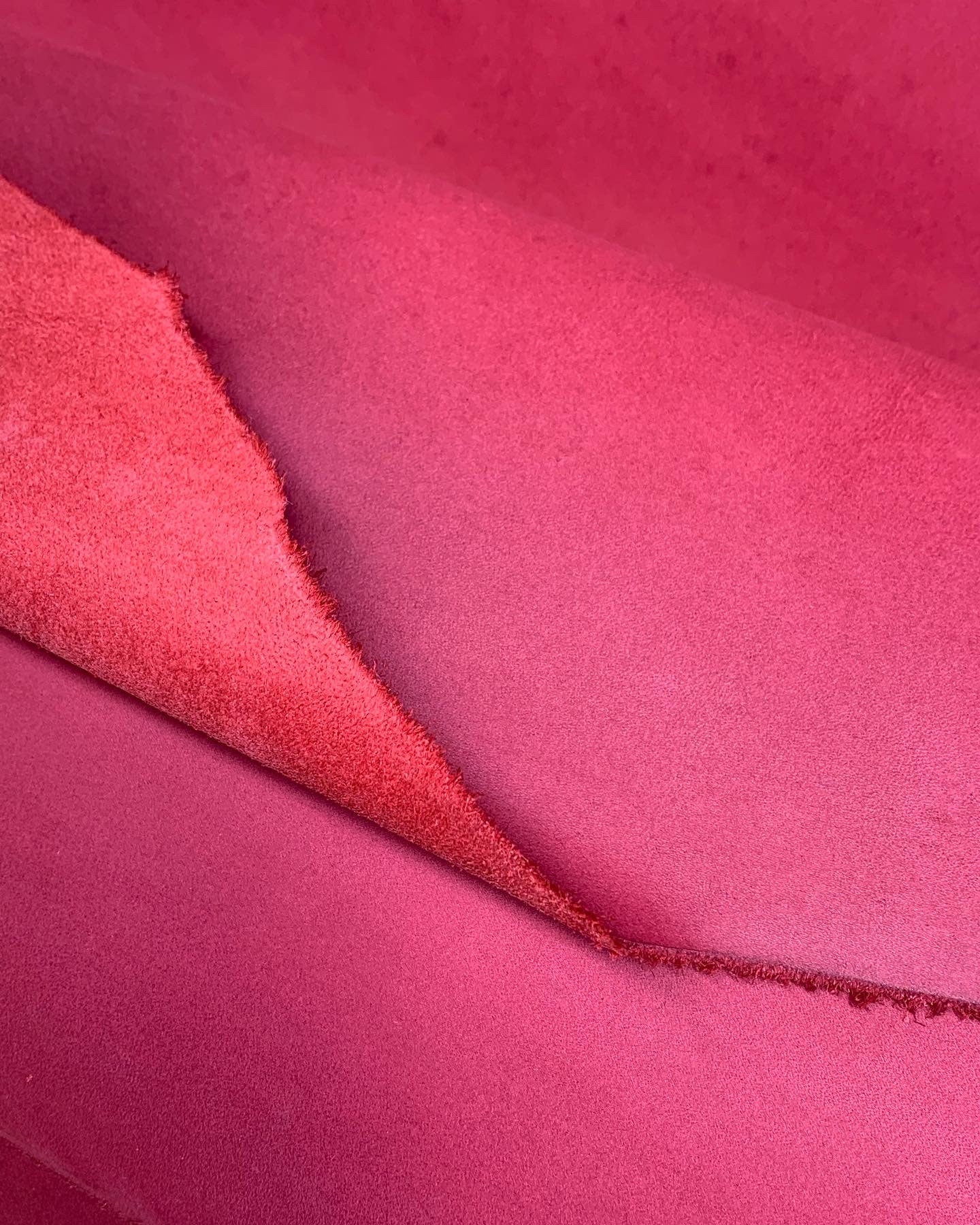 Pink red raspberry real leather| calf | smooth | 0.8-1mm 2-3oz