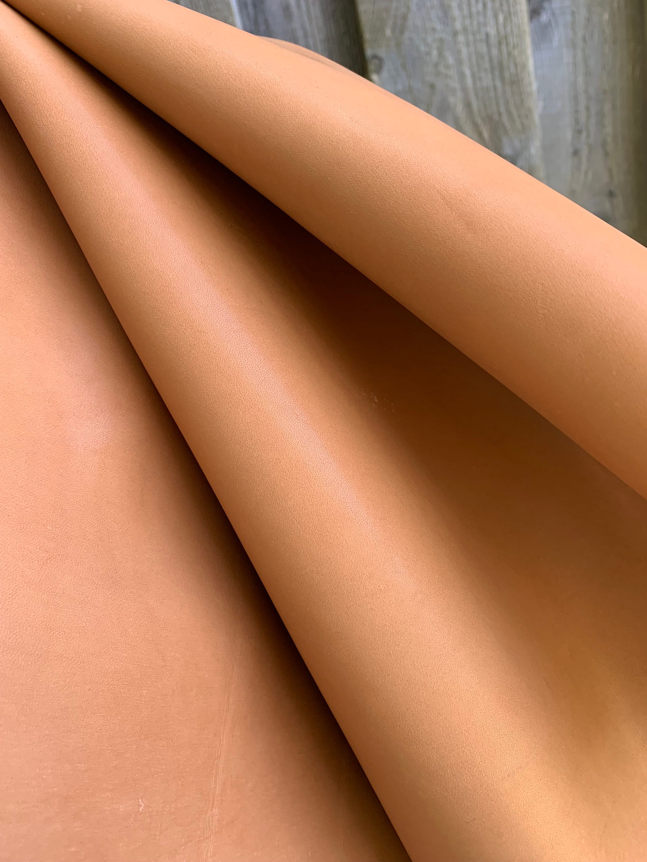 Tan light brown real leather| calf | smooth | 1.3-1.5mm 3-4oz | leathercraft | for diy, bags, vallets, shoes