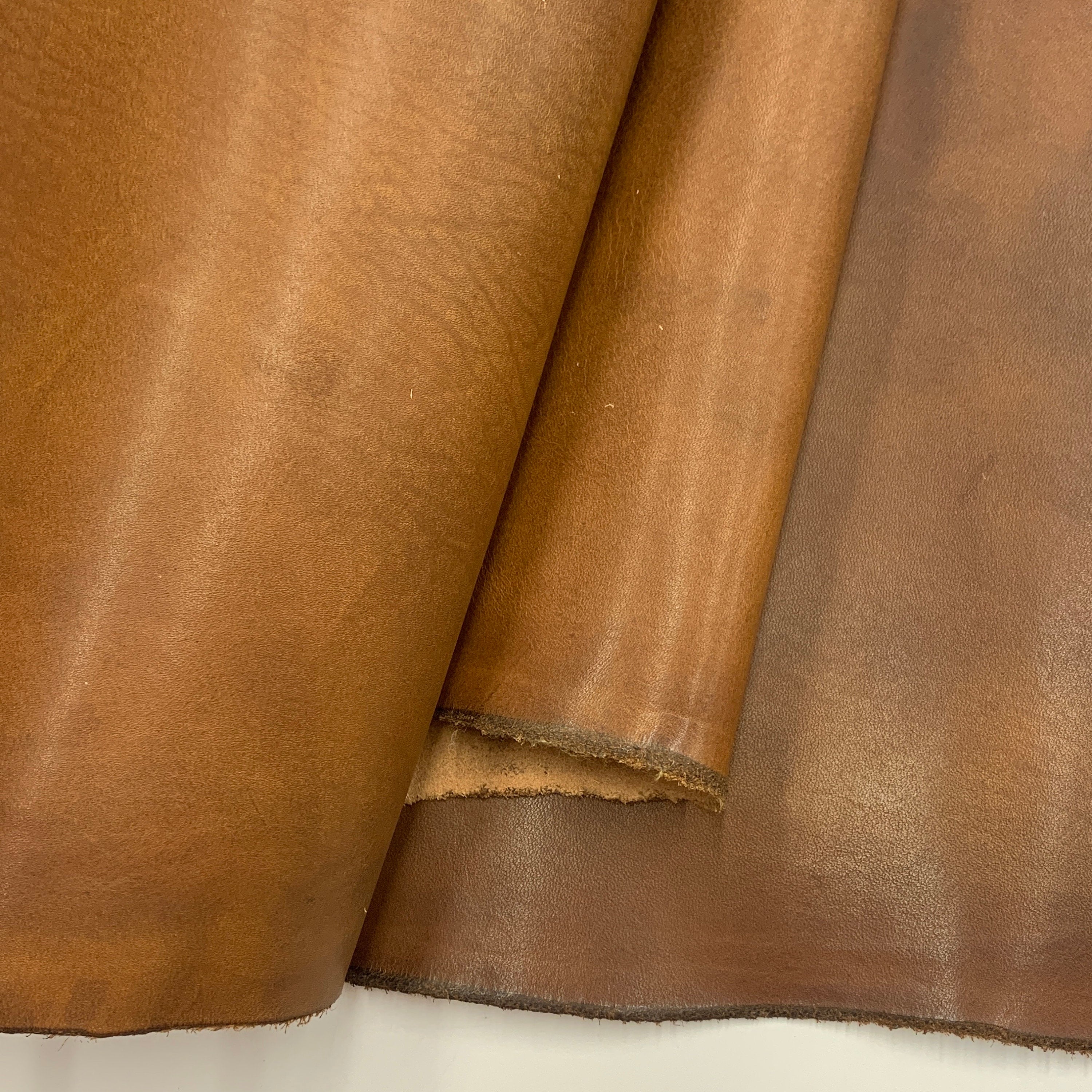 Brown Leather Vegetable tanned Italian | mid-soft natural | 1.6 mm 4oz | calf belly | sheets panels for bags shoes crafts leathercraft