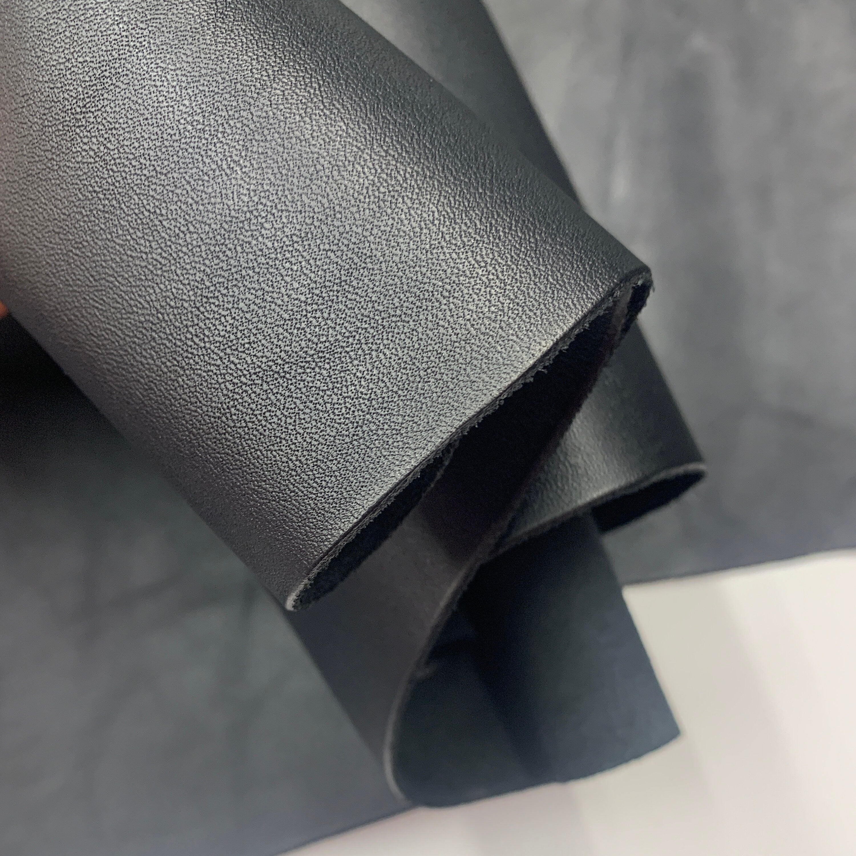 Black leather Thin soft | 1 mm 2-3oz  | Calf | versatile non elastic | hides sheets | for bags, shoes, clothing, bookbinding | leathercraft